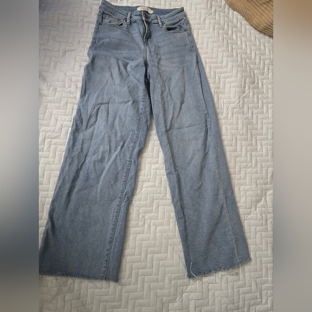 Hidden Wide Leg Jeans Raw Hem